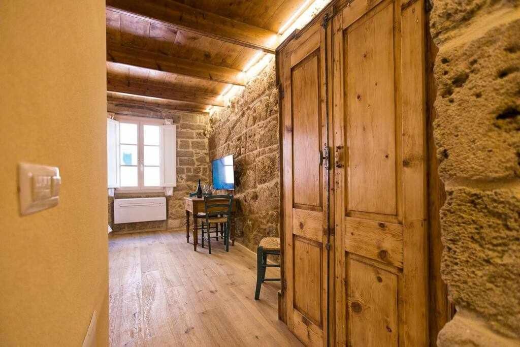 Grand Suite Gioberti Elegante Nel Cuore Di アルゲーロ エクステリア 写真